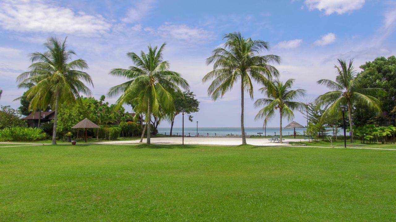 Ombak Villa Langkawi Pantai Cenang  Exterior photo