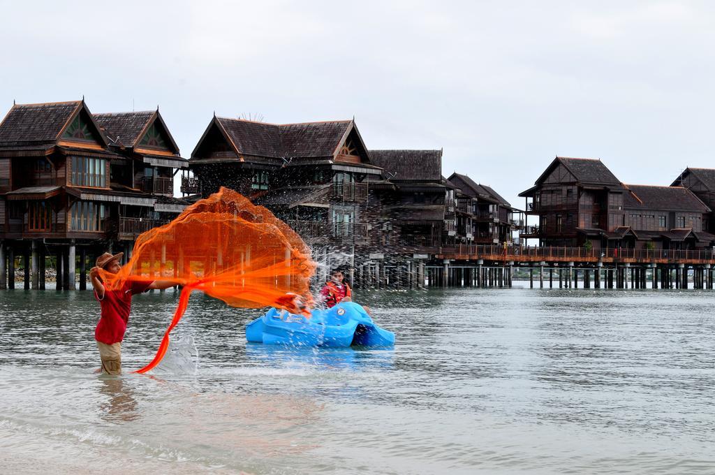 Ombak Villa Langkawi Pantai Cenang  Exterior photo