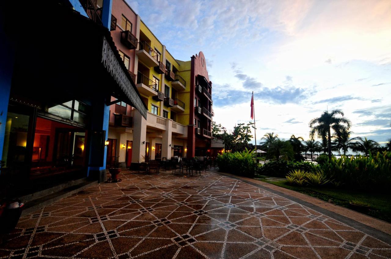 Ombak Villa Langkawi Pantai Cenang  Exterior photo